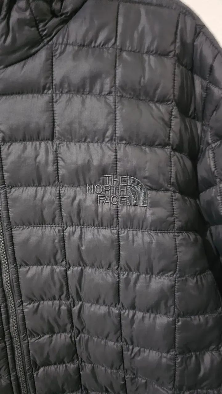 Jaqueta the north face thermoball com capuz  - Foto 2
