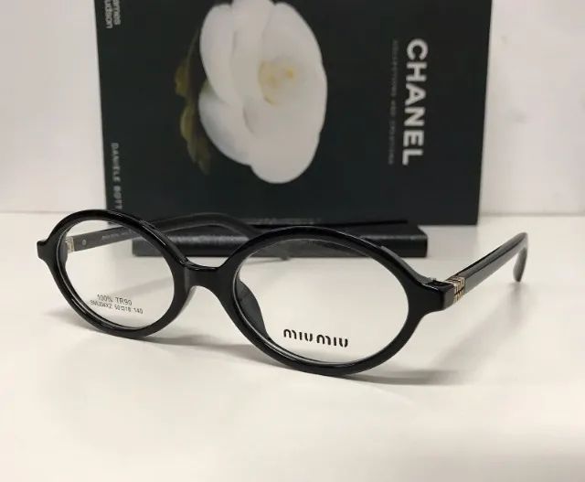 óculos armaçao de grau miu miu oval black - Foto 2