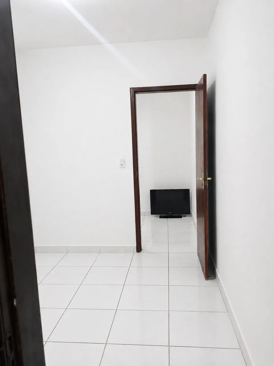 Alugo quarto para mulheres  - Foto 2