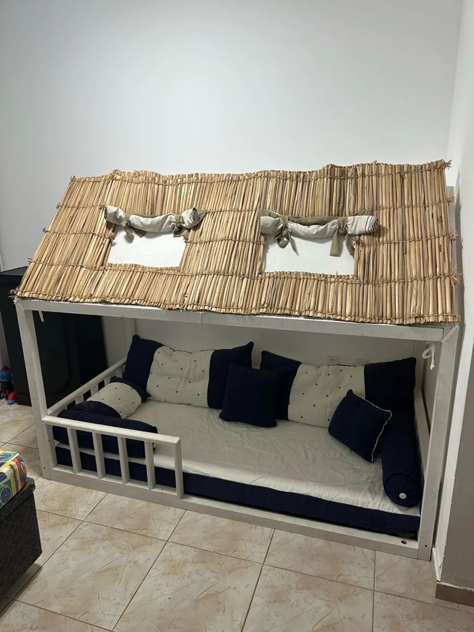 Cama Montossoriana e enxoval 