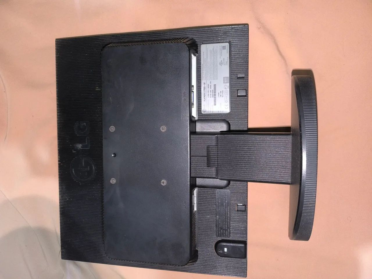Monitor LG Flatron L1752S-SF.  - Foto 2