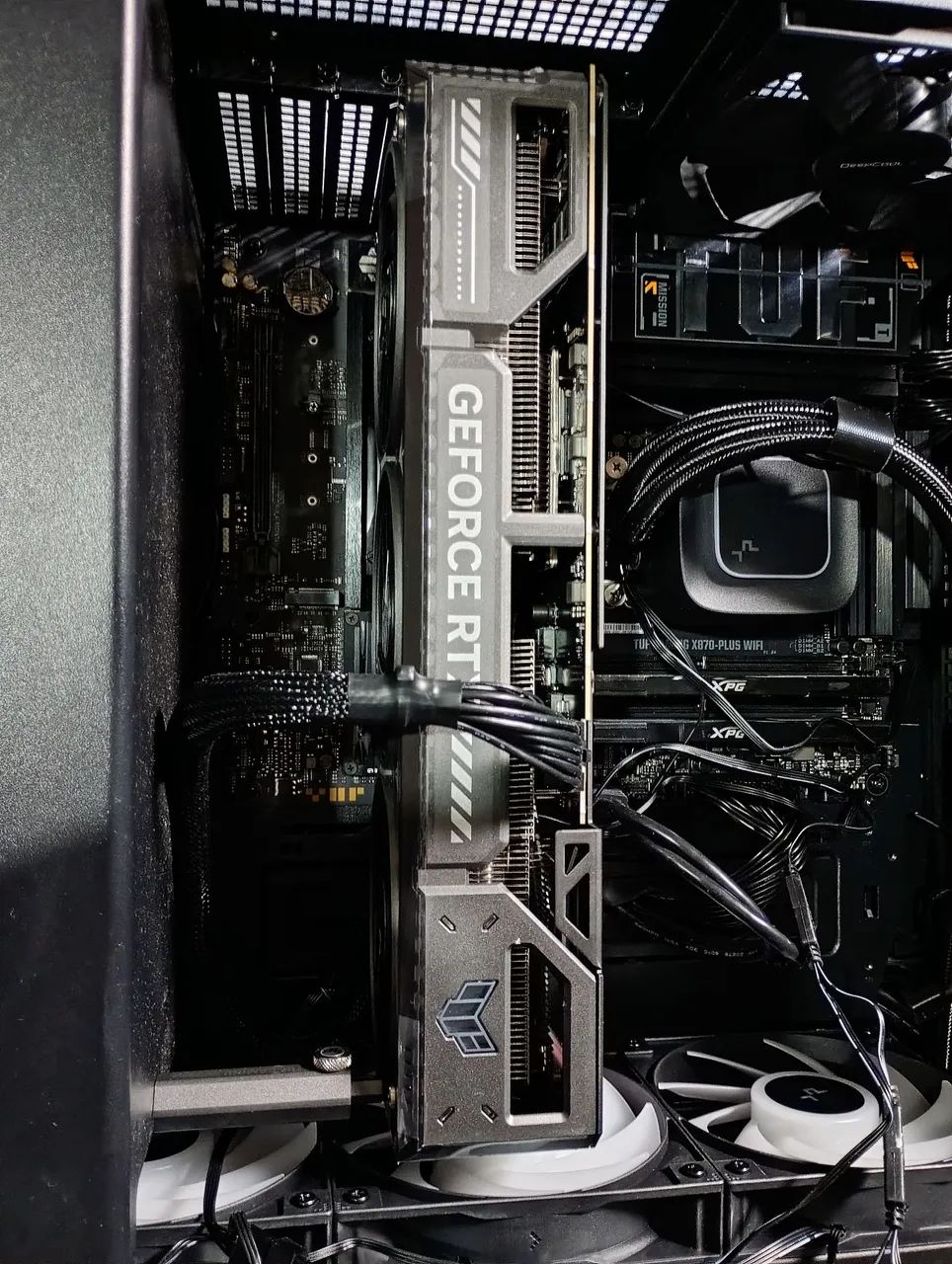 Placa de video 5070 ti tuf gaming  - Foto 3