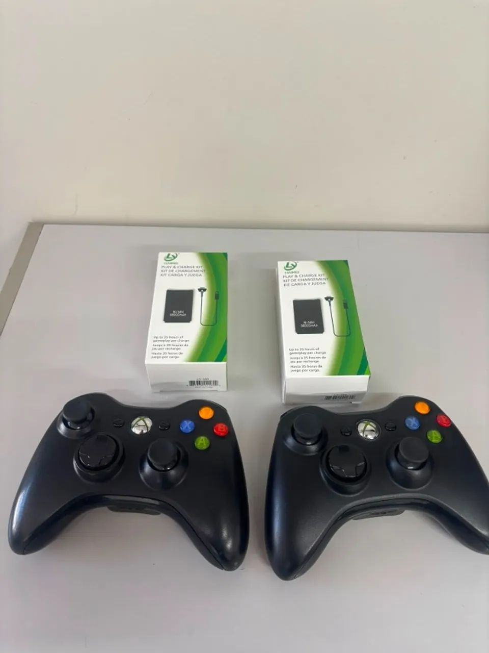 Controles XBOX Com Cabos e Baterias 