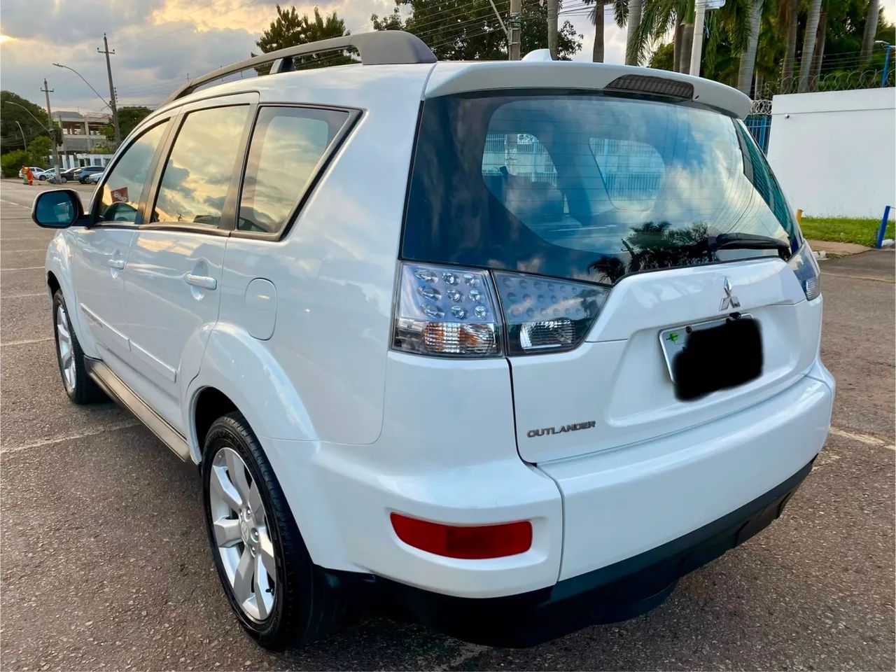 Mitsubishi Outlander 2012