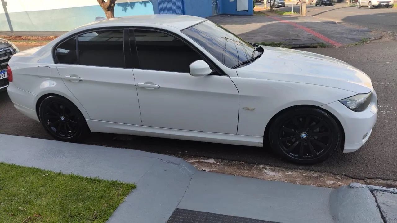 BMW 320I A 2011 - Foto 2