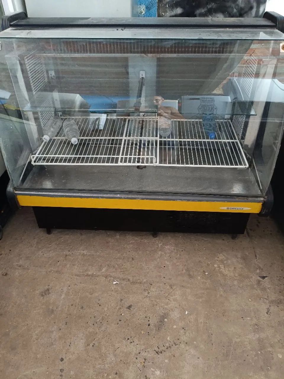 Vende-se expositor vitrine motor 110vts zap * - Foto 4