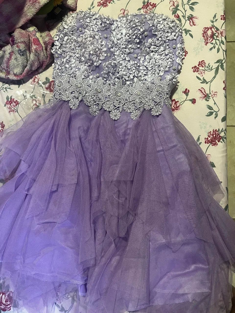 Vestido Roxo de tule com Flores - Foto 2