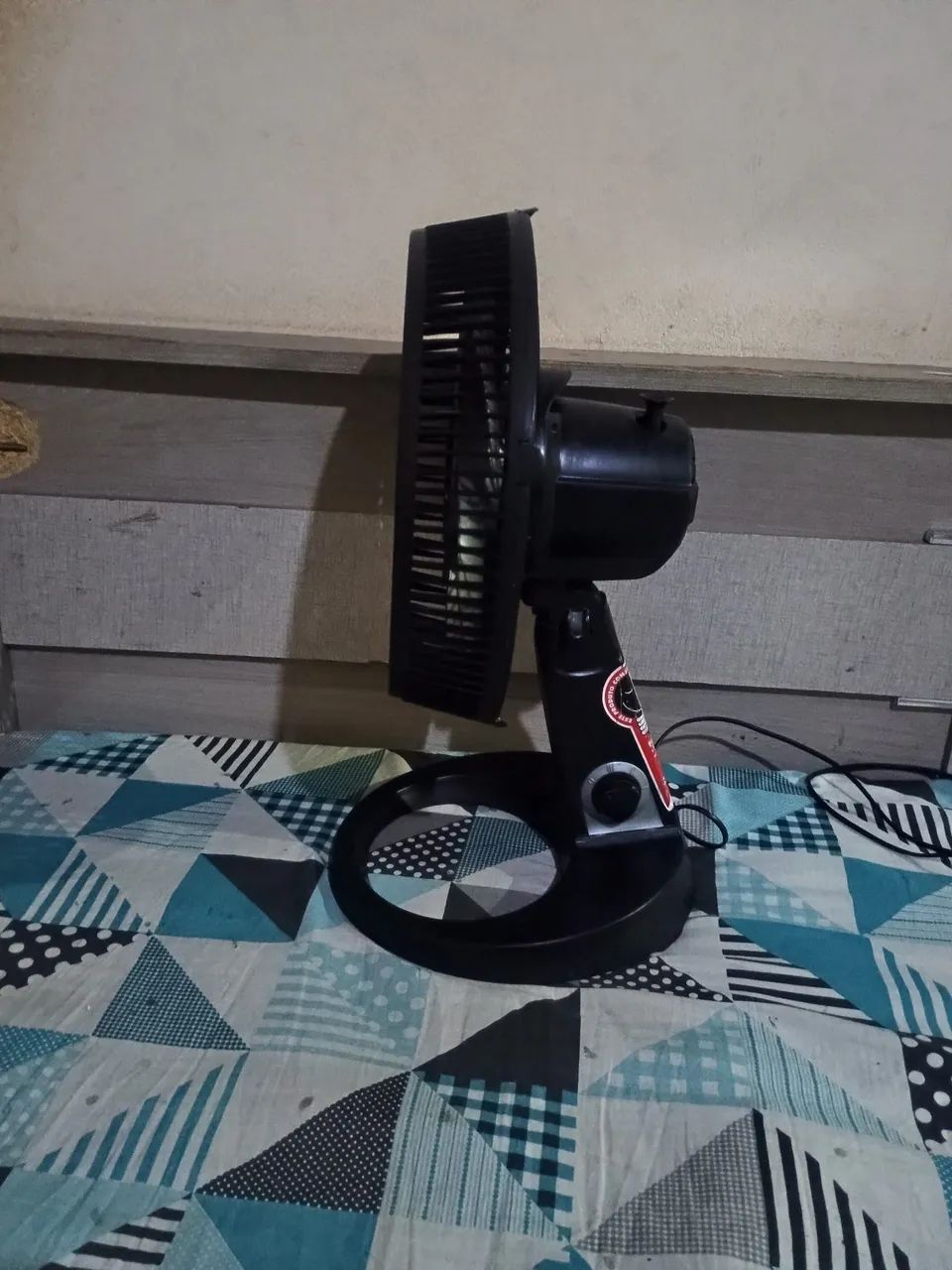 Ventilador Arno de 30cm de 6 palhetas e 127V - Foto 2