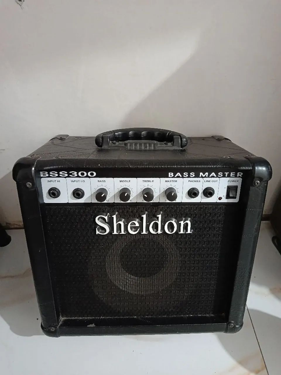 Caixa amplificada SHELDON
