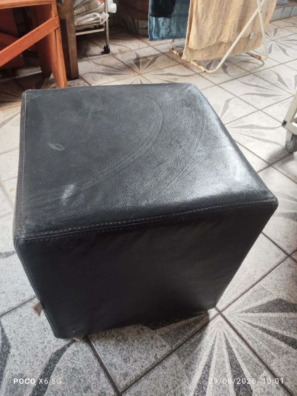 Poof de couro sintético  - Foto 2