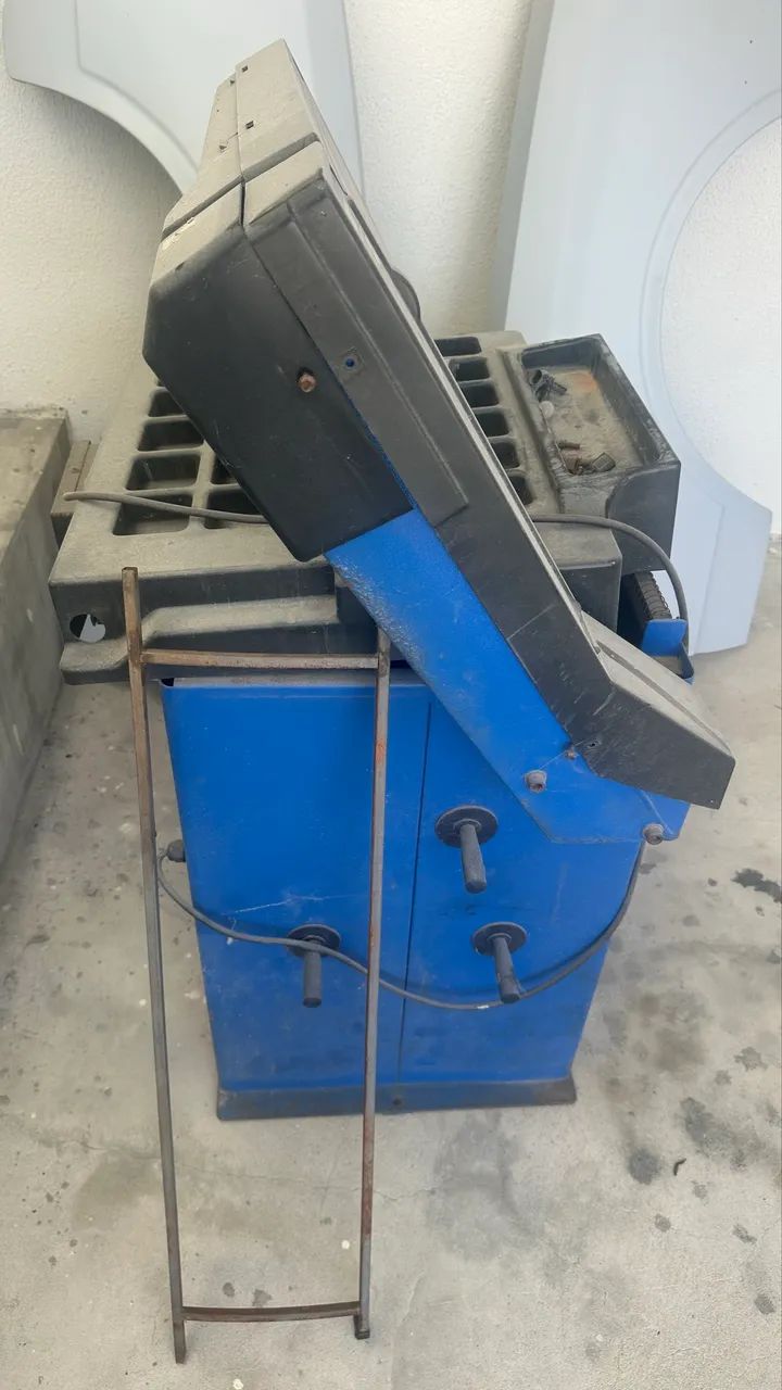 Balanceadora de pneus e desebeicadora de rodas  - Foto 4
