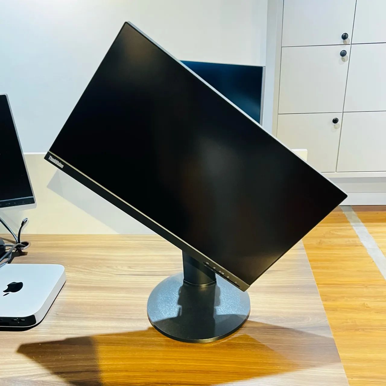 Monitor Lenovo 22 polegadas C/ suporte 360º - Foto 4