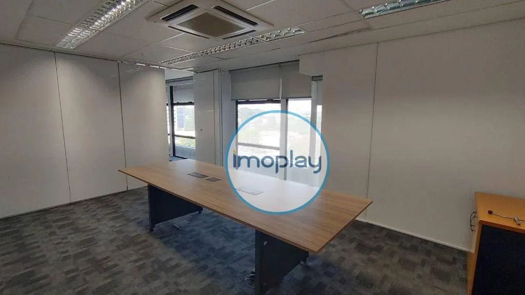 Laje comercial com 698m² mobiliado, carpete, 02 banheiros com acessibilidade, copa e 25 va - Foto 2
