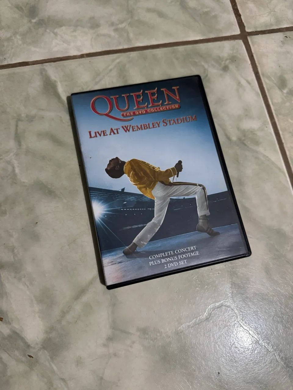 Dvd duplo queen live at wembley stadium 