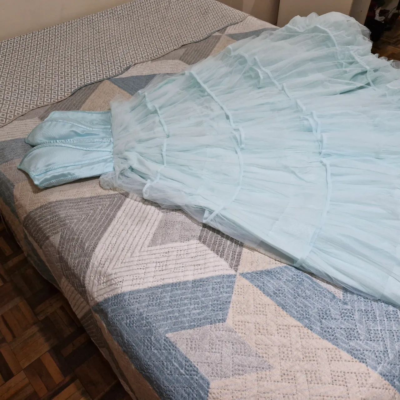 Vestido longo azul lindíssimo. 