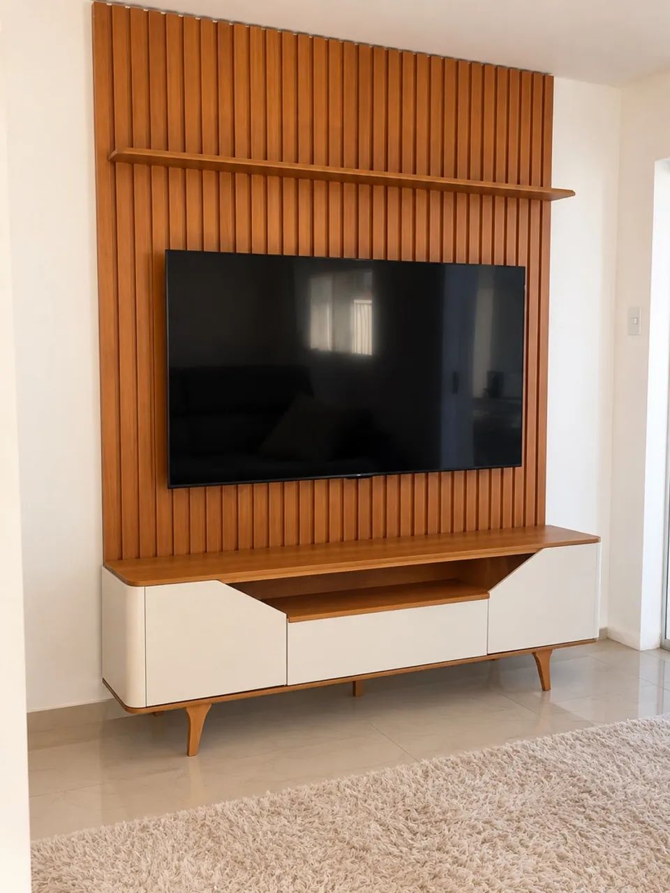 Mesa e Rack e painel 