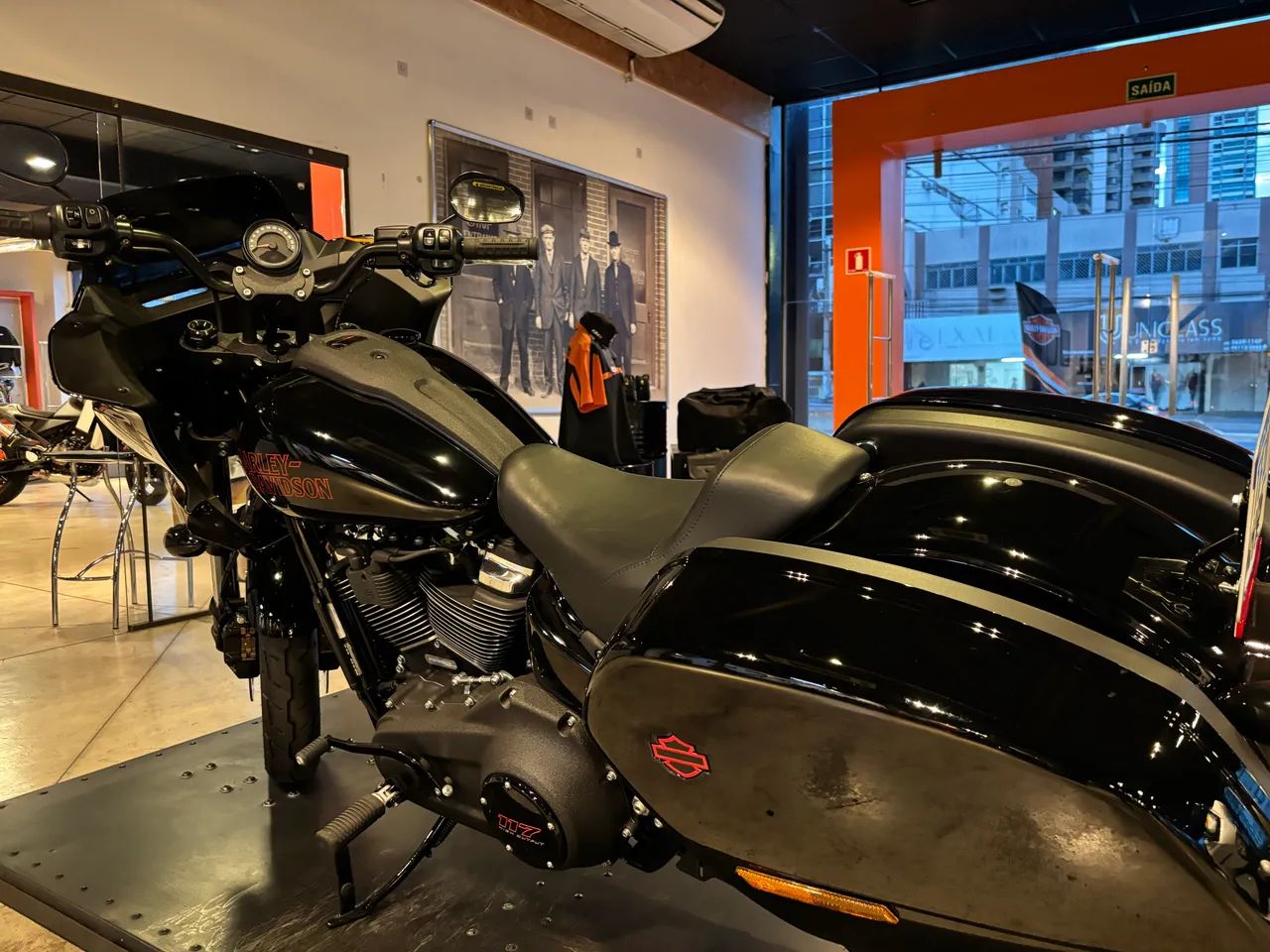 Harley-Davidson Low Rider ST - Foto 5