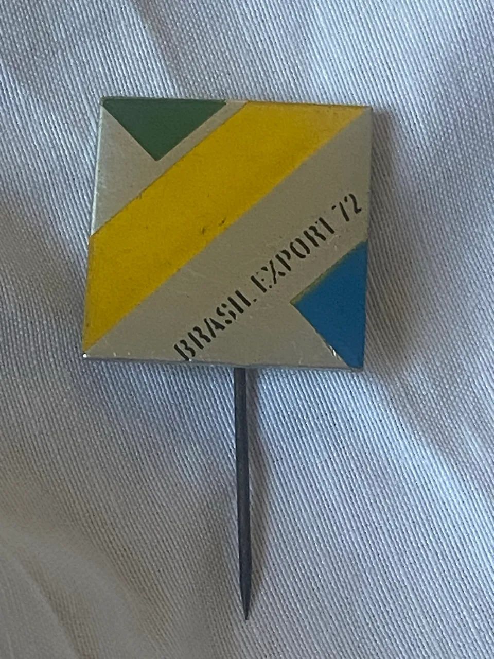 Broches e Pins raros 