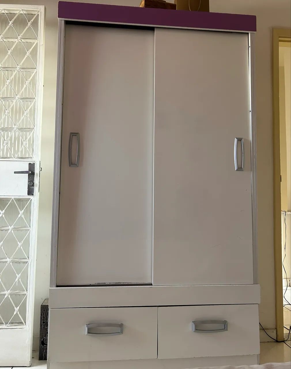 Guarda roupa solteiro 2 portas e 2 gavetas - Foto 3