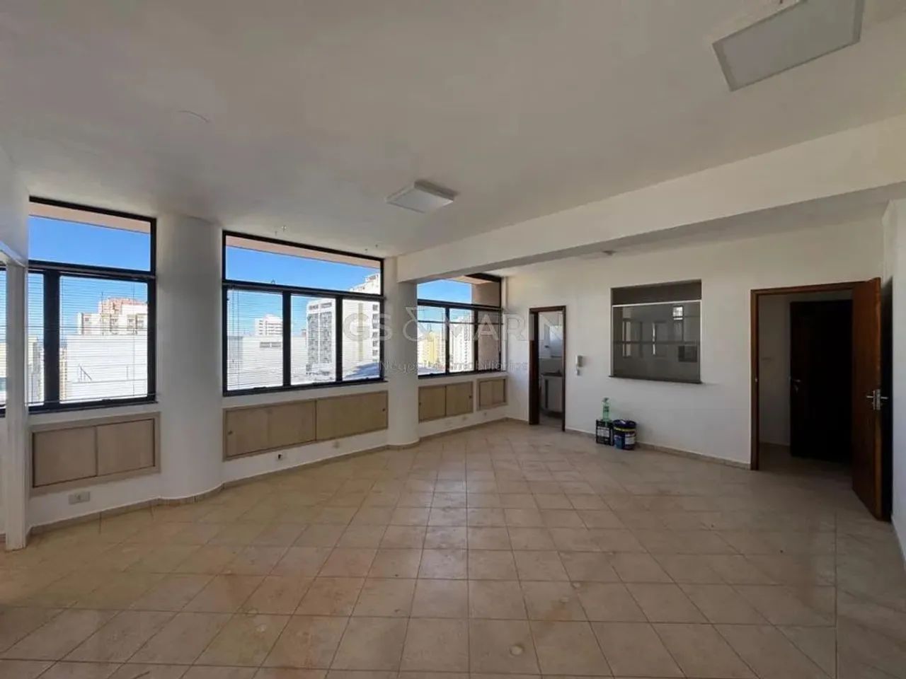 Sala para alugar no Ed Metropolitano, em Londrina - Foto 3