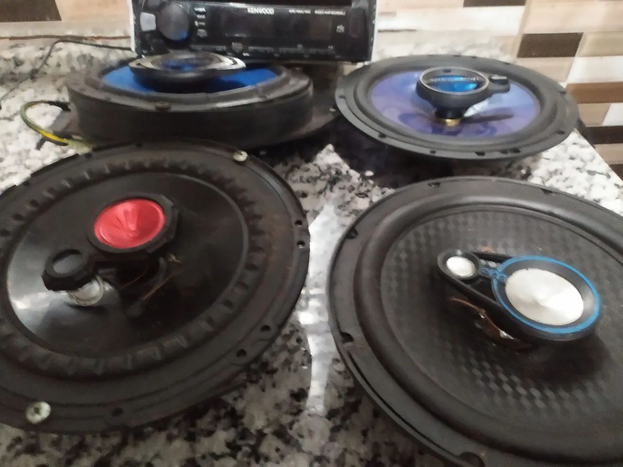 Vendo som bluetooth mais falanted