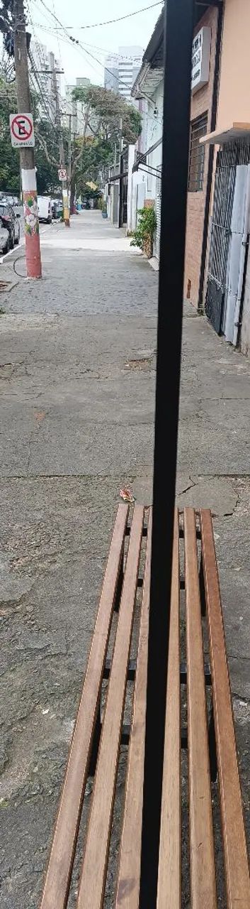 Branco de madeira ? com Arara  - Foto 2