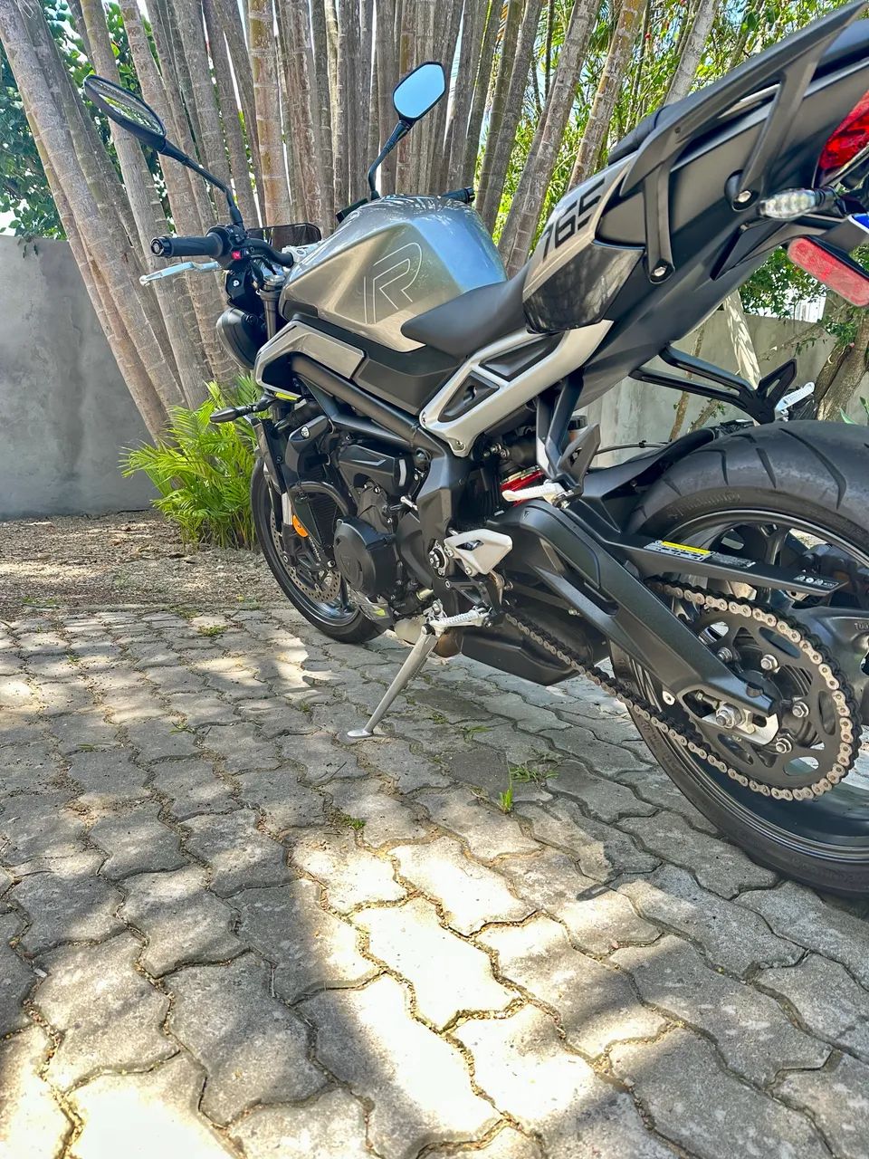 Triumph Street Triple 765 R 2024 - 3.400km - Único Dono - Quickshifter - IPVA 2026 Pago