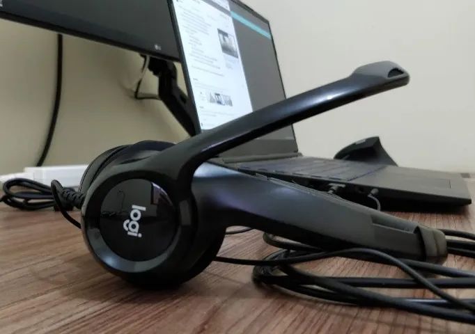 Headset com fio USB Logitech H390 Preto Seminovo - Foto 4