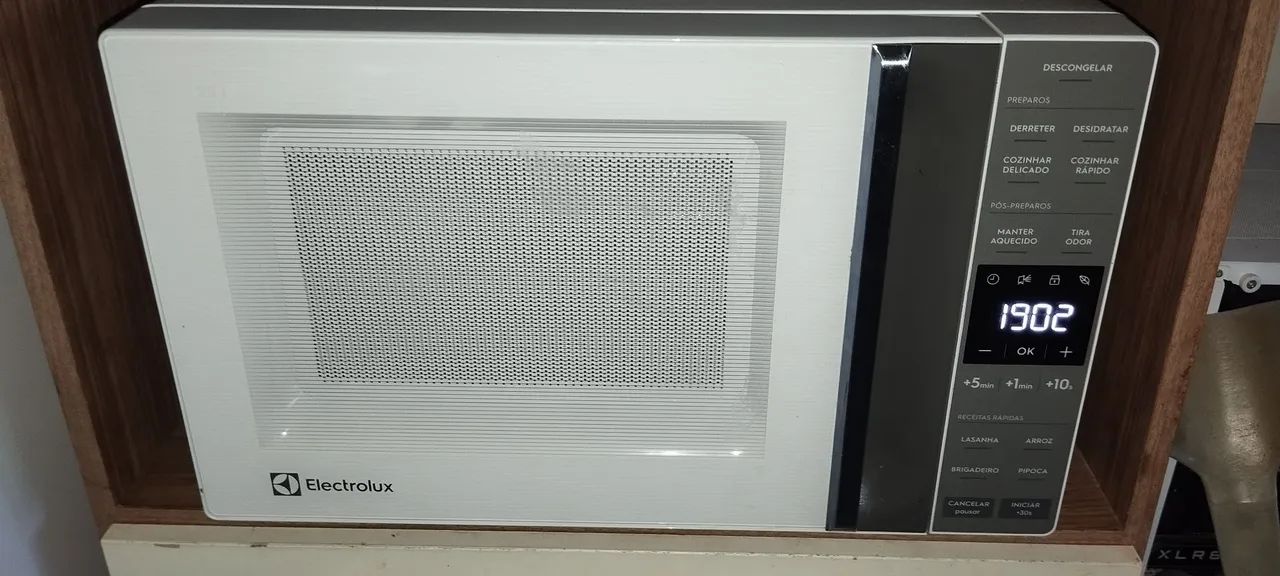 Microondas Eletrolux 23lts 