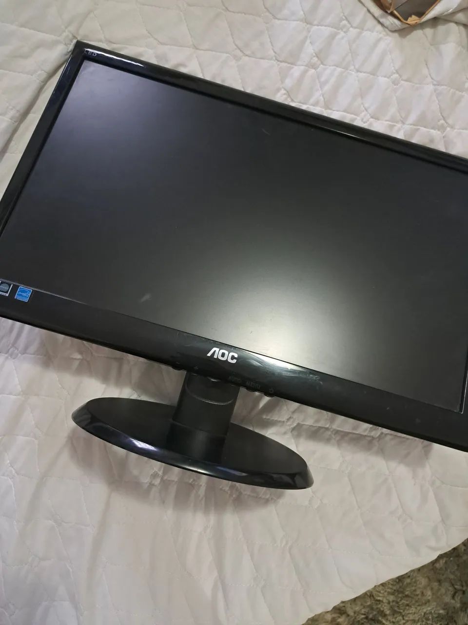 Monitor AOC - 20POLEGADAS - Foto 3