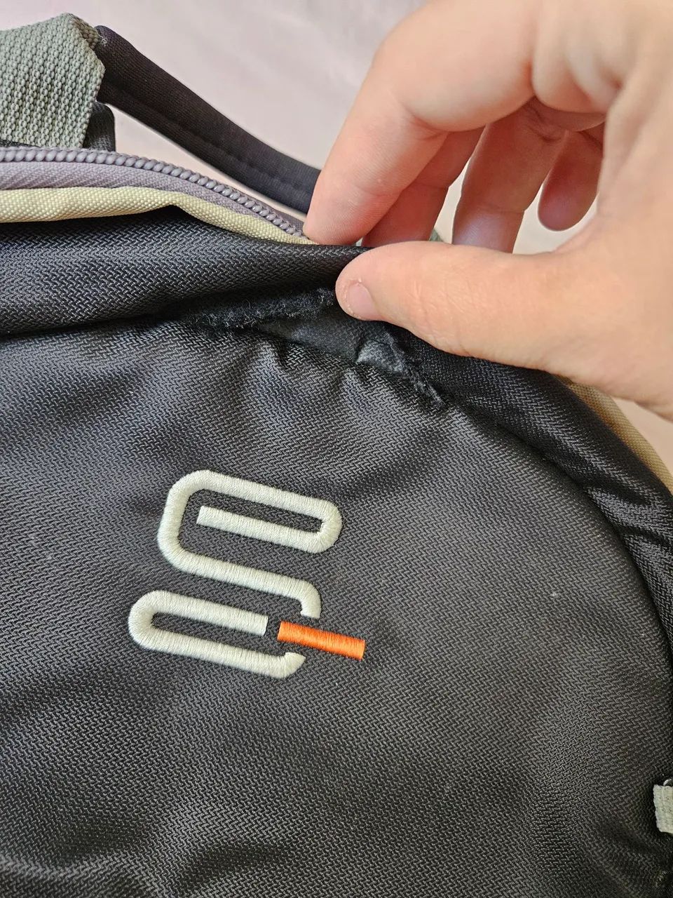 Mochila preta para notebook  - Foto 5