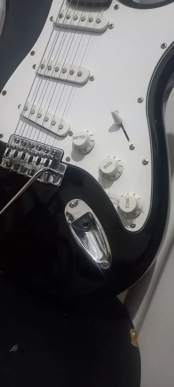 Guitarra Gianini Standard Series + Amplificador e Capa - Foto 3