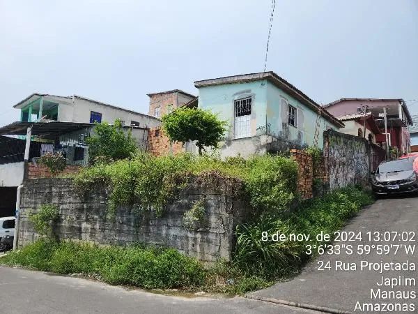 Terreno à Venda no Japiim com 171m² em Manaus