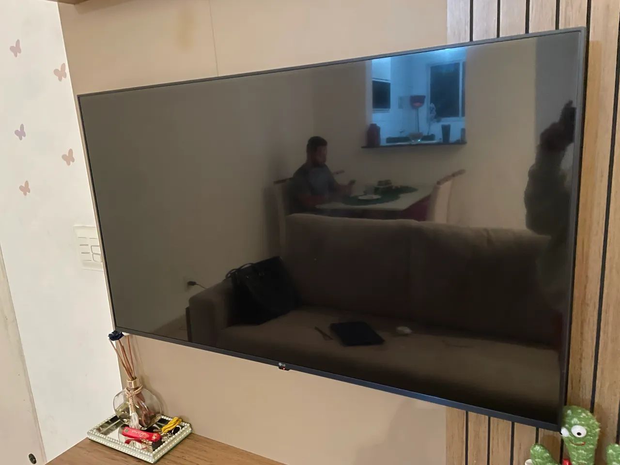 TELEVISÃO LG 43 polegadas. Novíssima. 