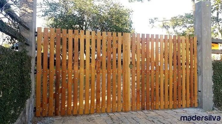 Portão de Madeira Maciça  - Foto 3