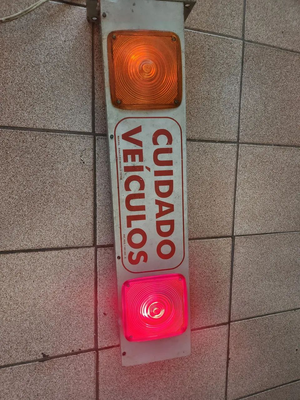 sinalizador de entrada e saída de veículos - Foto 3