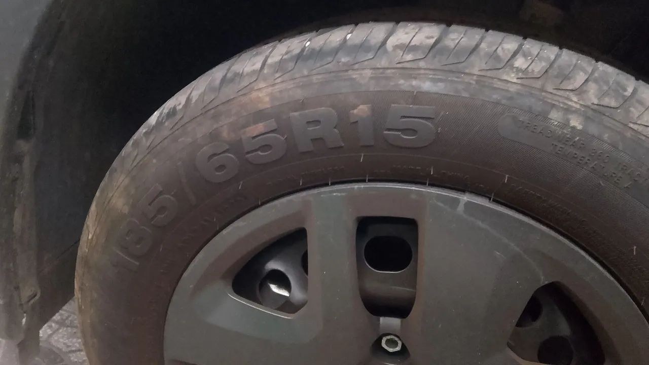 4 pneus 