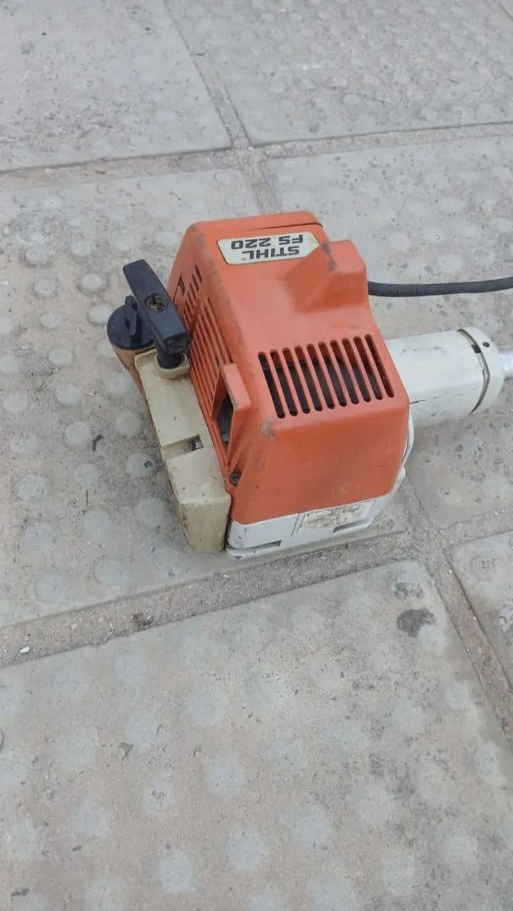 Roçadeira Stihl FS 220 - Foto 2
