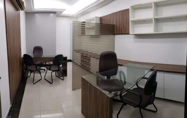 Escritório / Sala TÉRREO em frente ao Fórum Cível