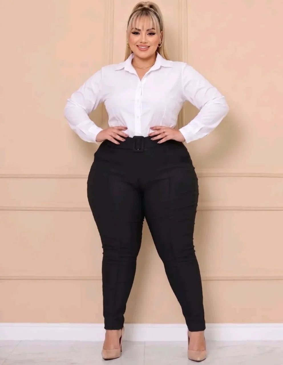 Calça preta em bergaline