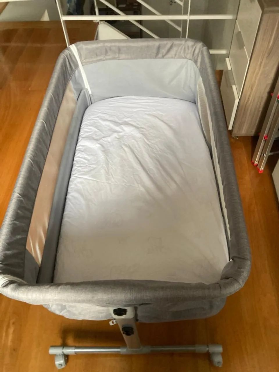Berço Portátil Moisés Co-bed Balanço e cinta com mosquiteiro - Foto 3