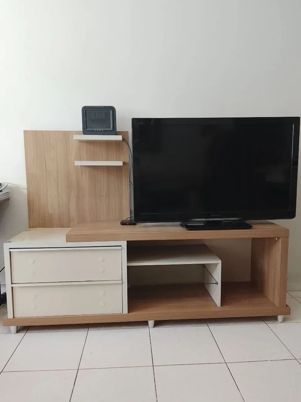 Rack de Sala Bem Espaçoso e Funcional 