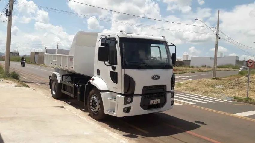 Ford Cargo 1519 Caçamba 2016