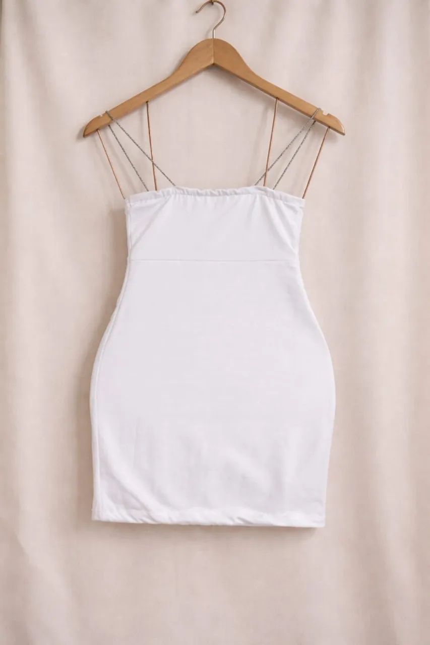 Vestido de alcinha com brilho - Foto 2