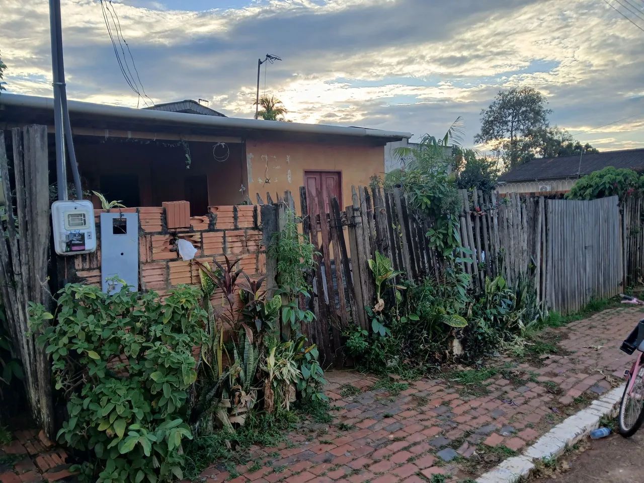 Vendo casa no Centro - Foto 3