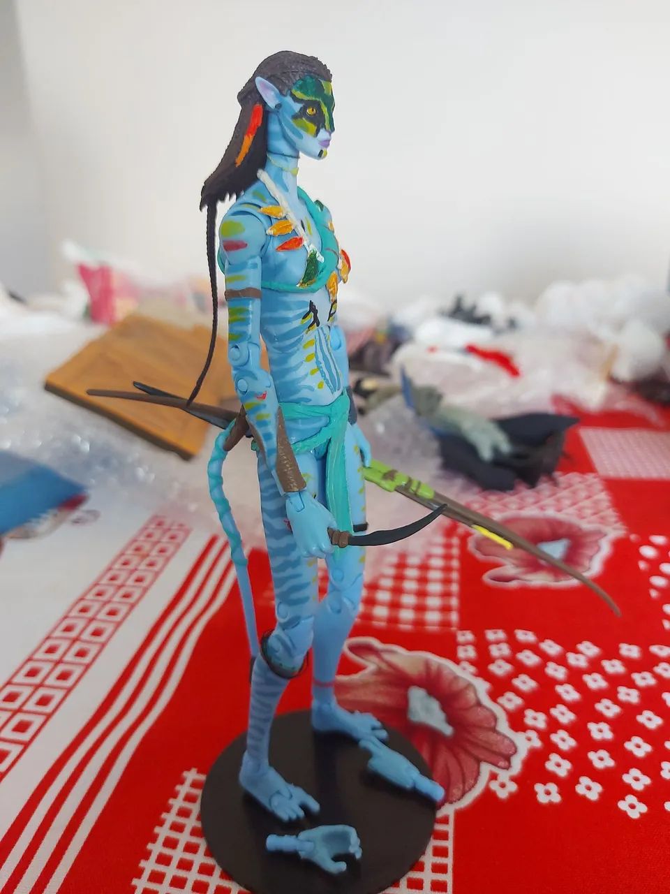Action Figure Neytiri Avatar McFarlane Toys 18cm (Original) + Base - Foto 4