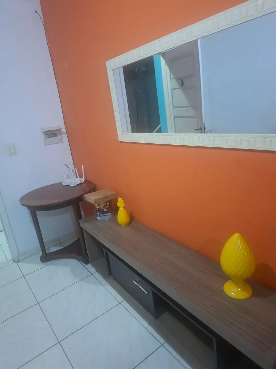APTO  MOBILIADO UM DORMITORIO