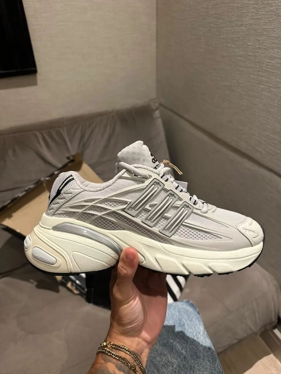 VENDO ADIDAS ADISTAR