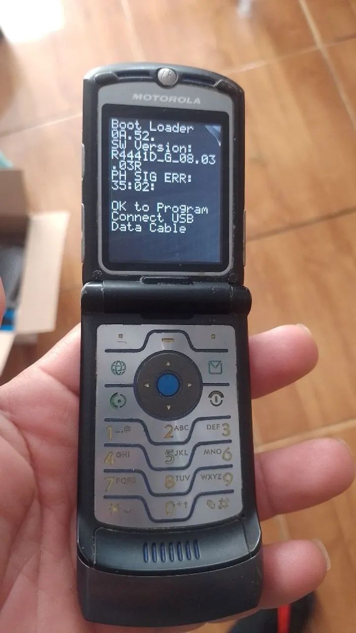 Motorola v3 