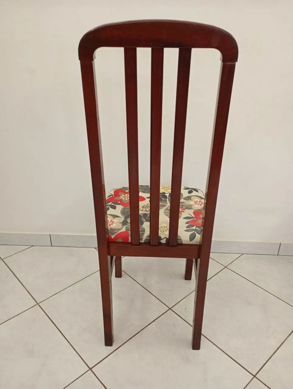 Cadeira Madeira Maciça Encosto Ripado Alto - Foto 4